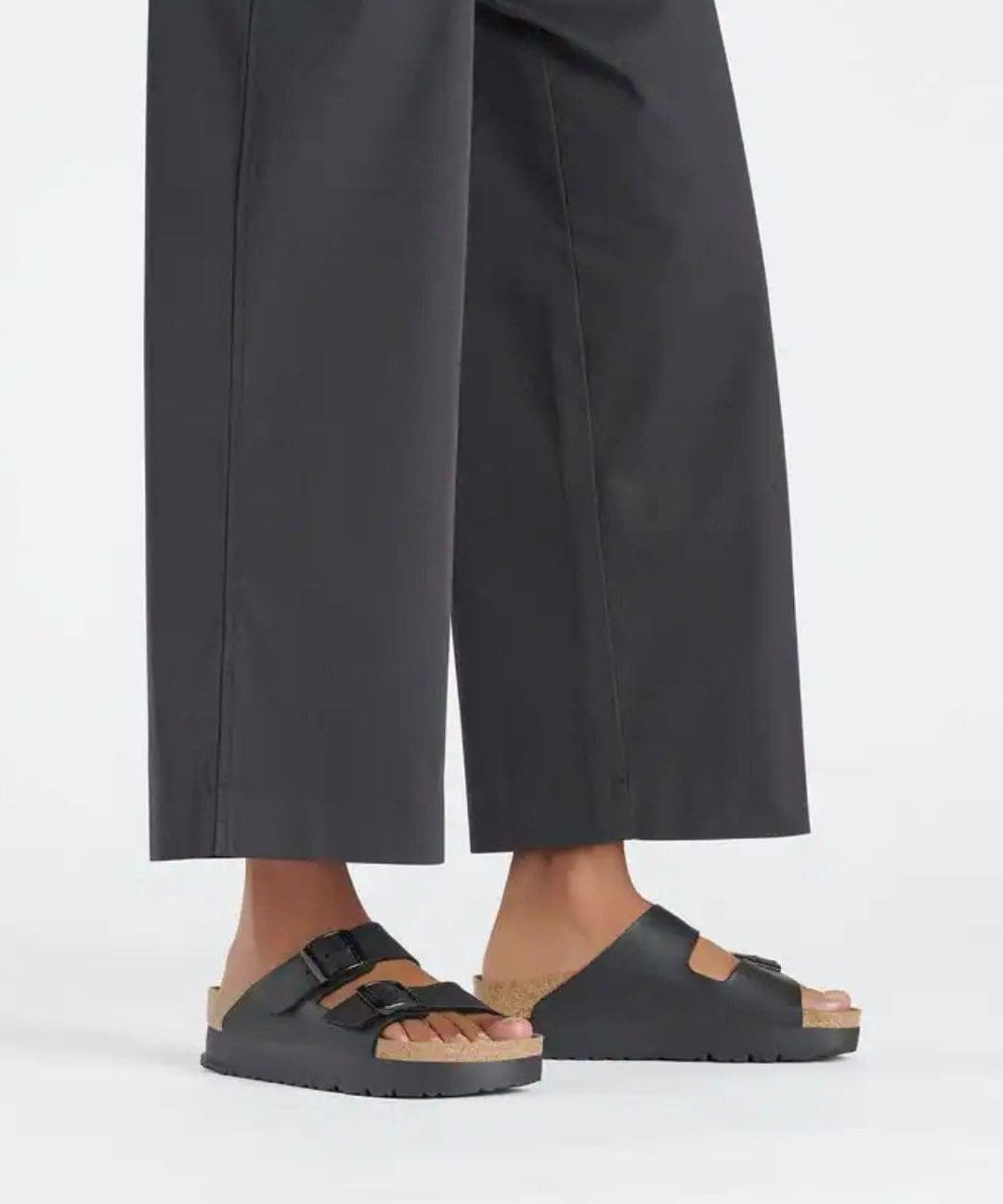 Birkenstock38401_4_-min_09997991-adcc-4c78-aacb-1b95d0e967d5.jpg