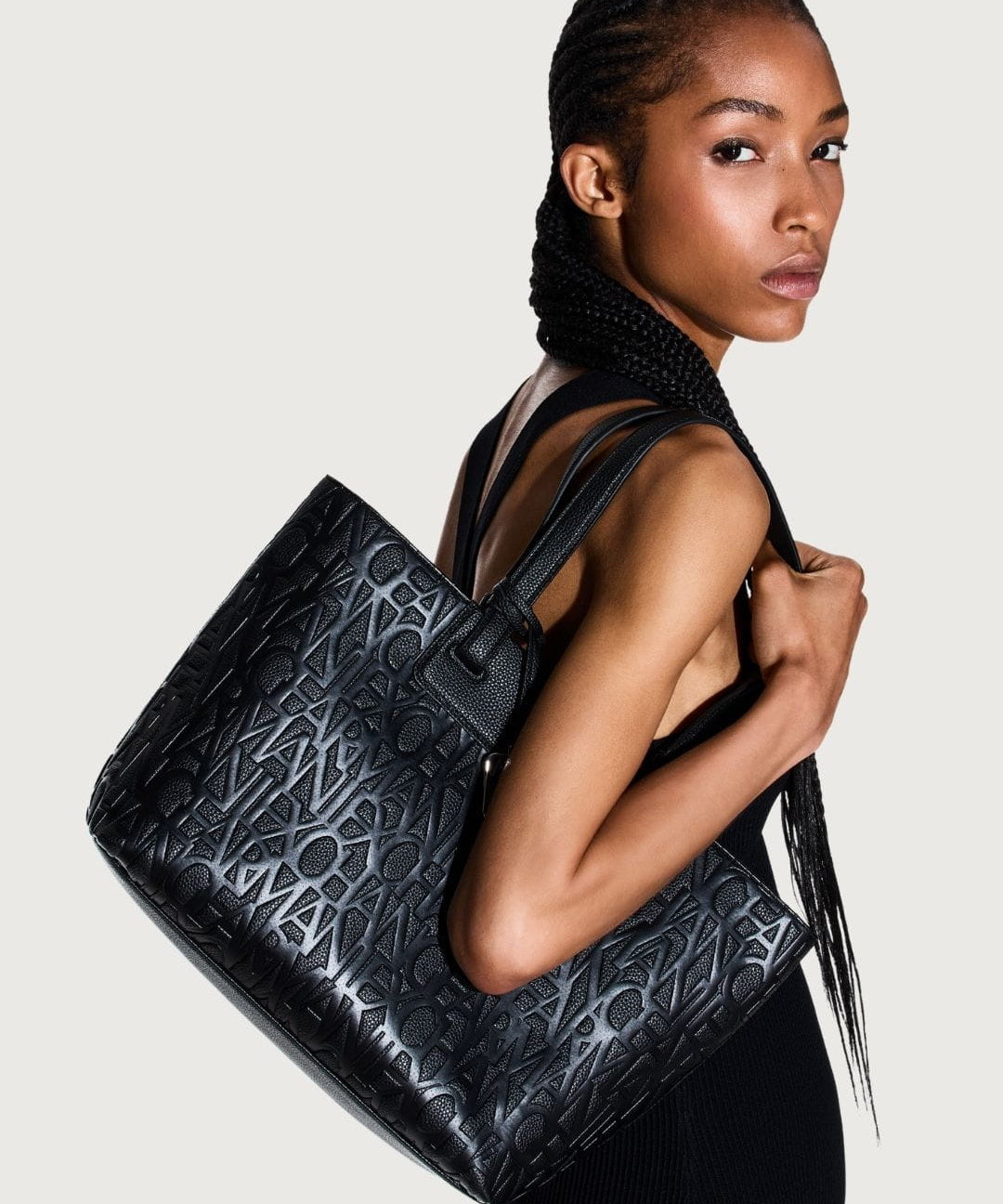 Bolso_mujer_Armani_Exchange_44305_2.jpg