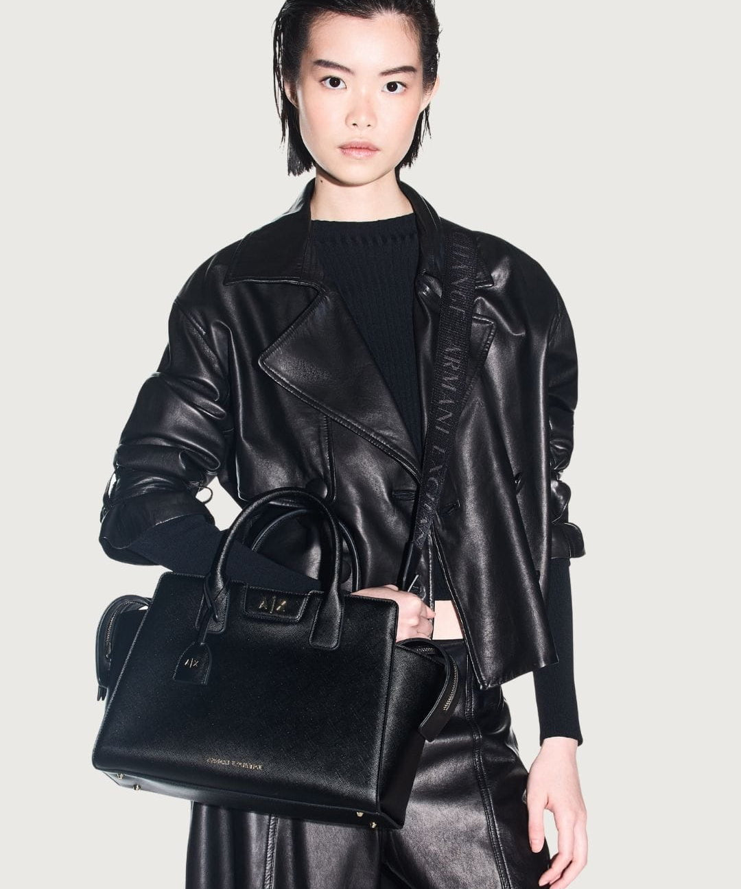 Bolso_mujer_Armani_Exchange_44314_2.jpg