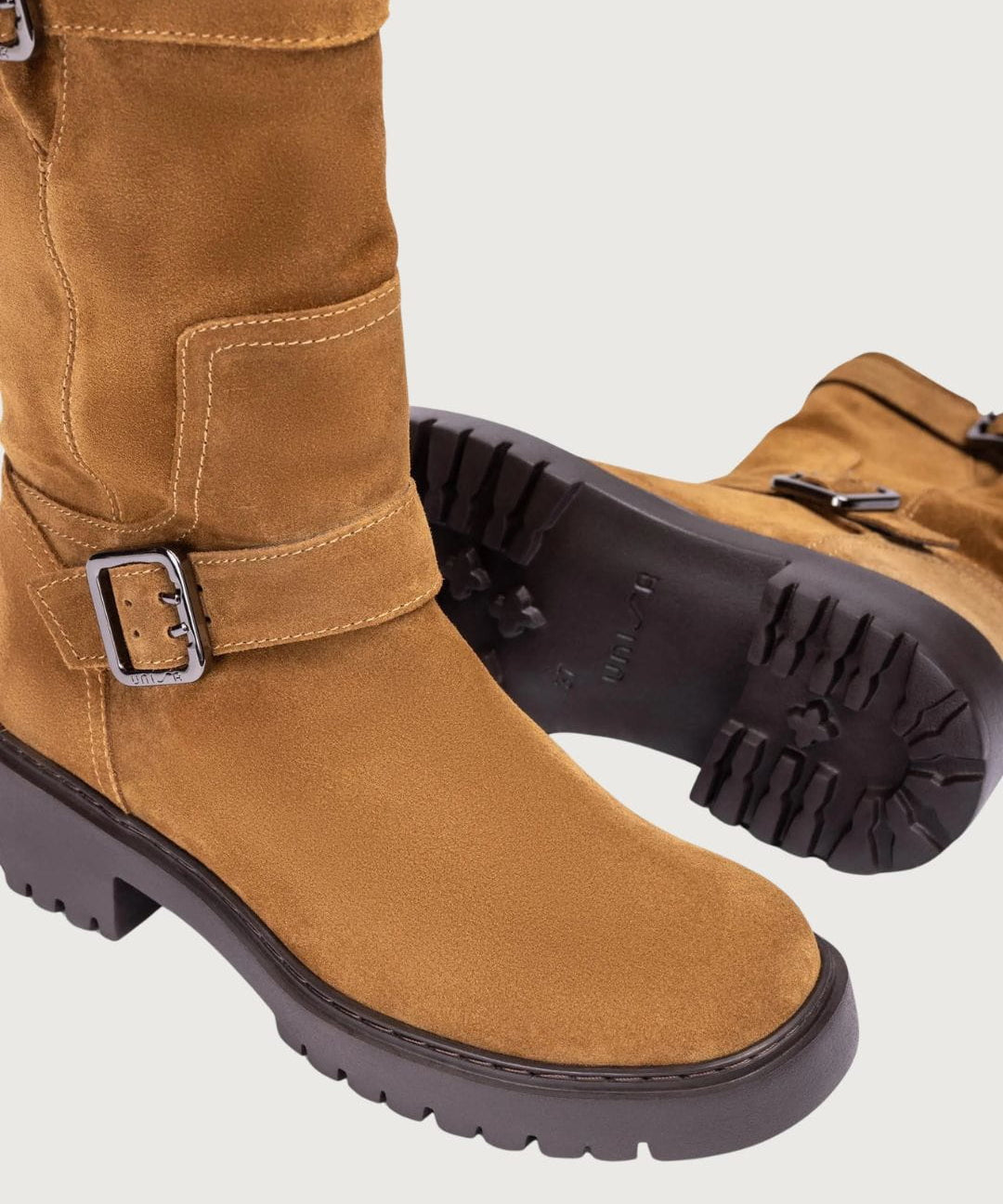 Bota_Unisa_44078.jpg