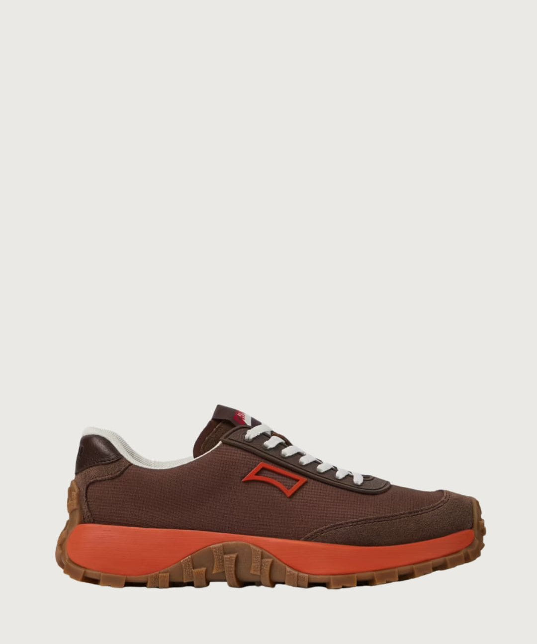 CAMPER40281-min.jpg