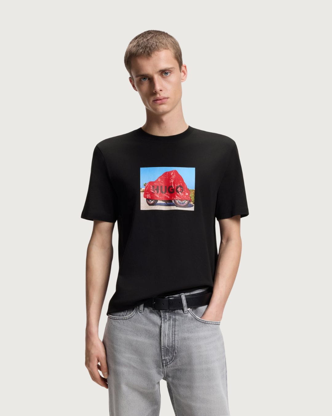Camiseta HUGO negra, talla XS - imagen 1