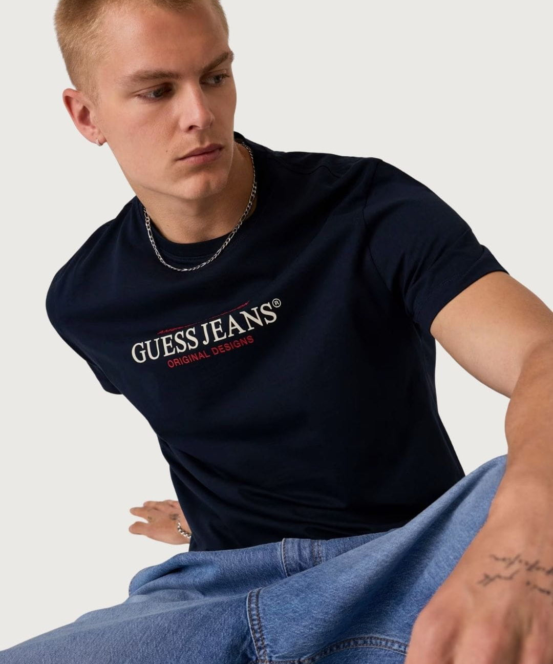 Camiseta_Guess_Jeans_43940_4.jpg