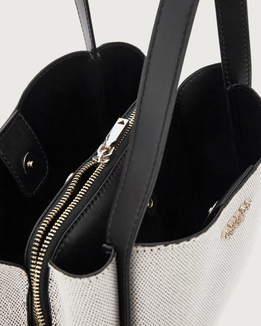 Bolso Nicolette Guess
