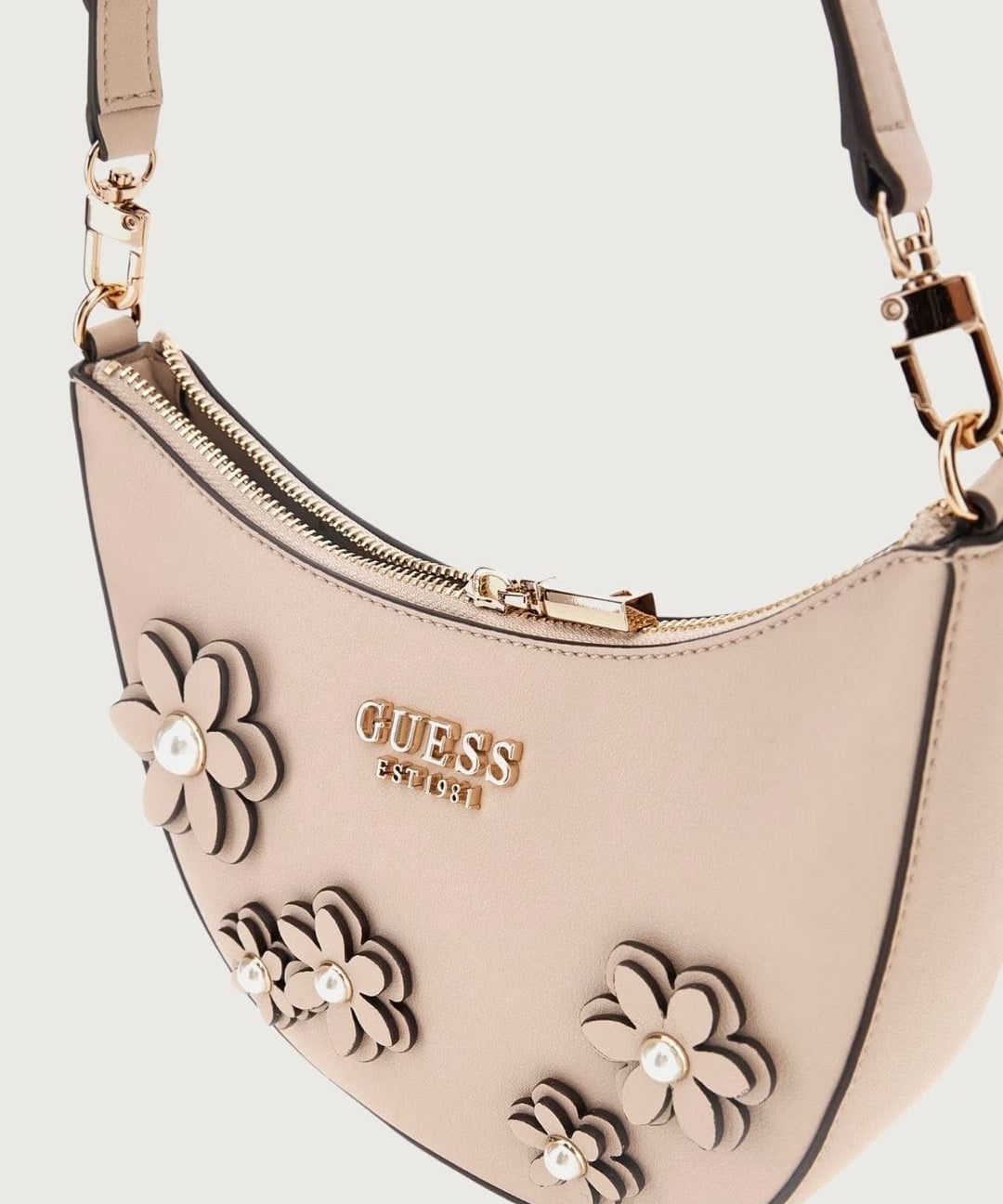 GUESS40481_4_-min.jpg