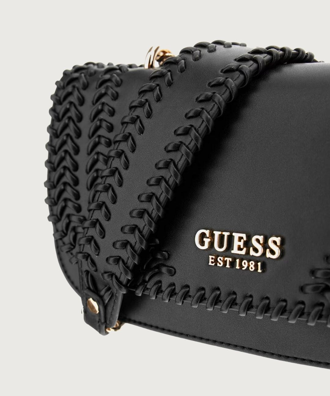 GUESS40499_3_-min.jpg
