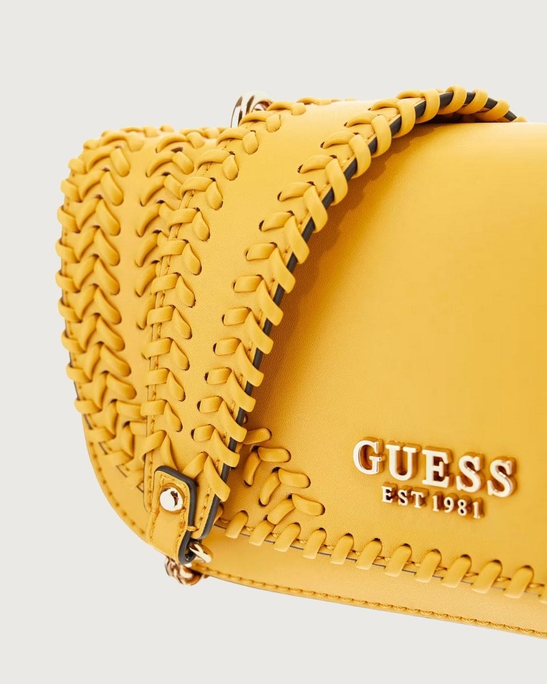 Bandolera Tatum Guess