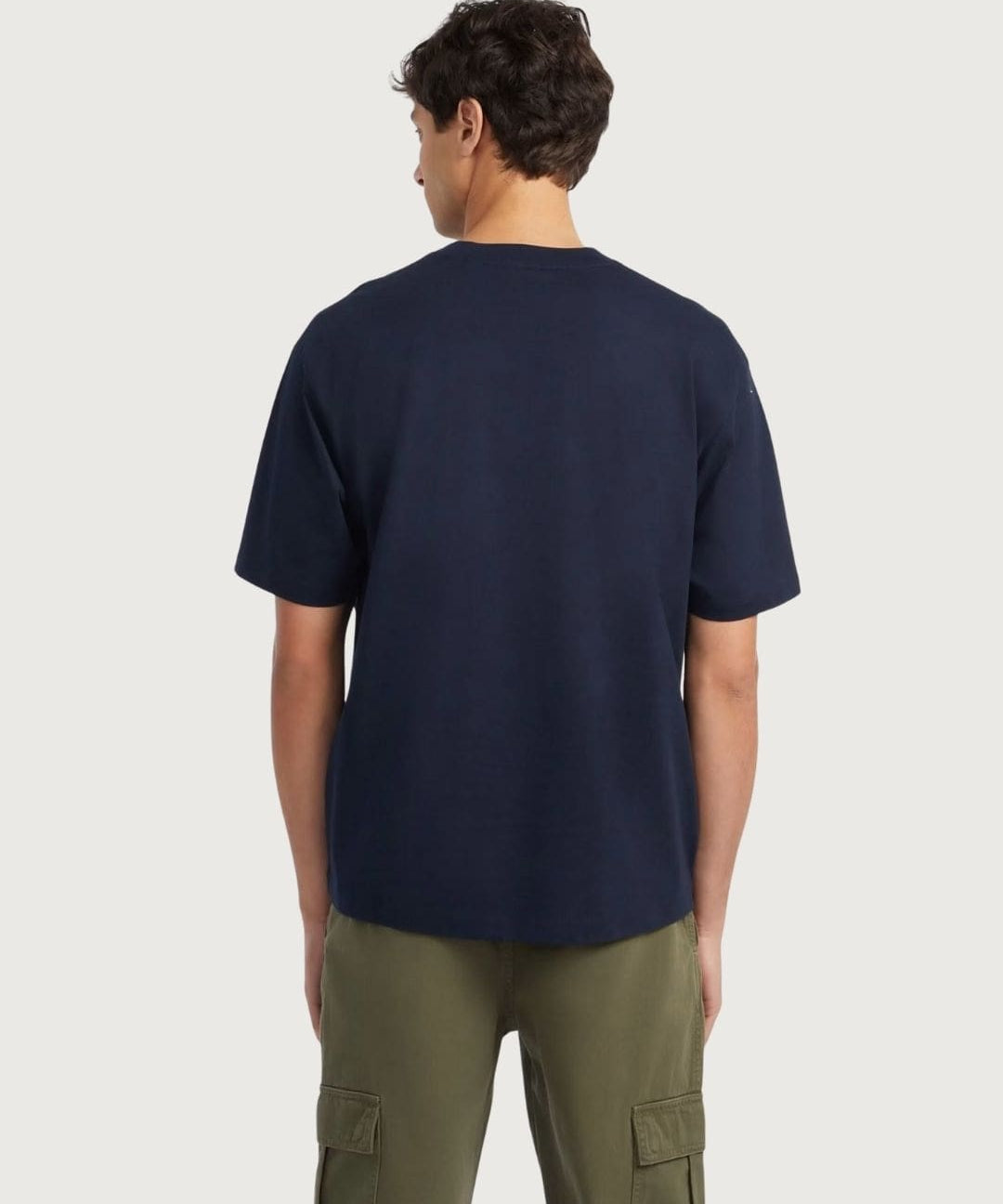 GUESS41262_3_-min.jpg