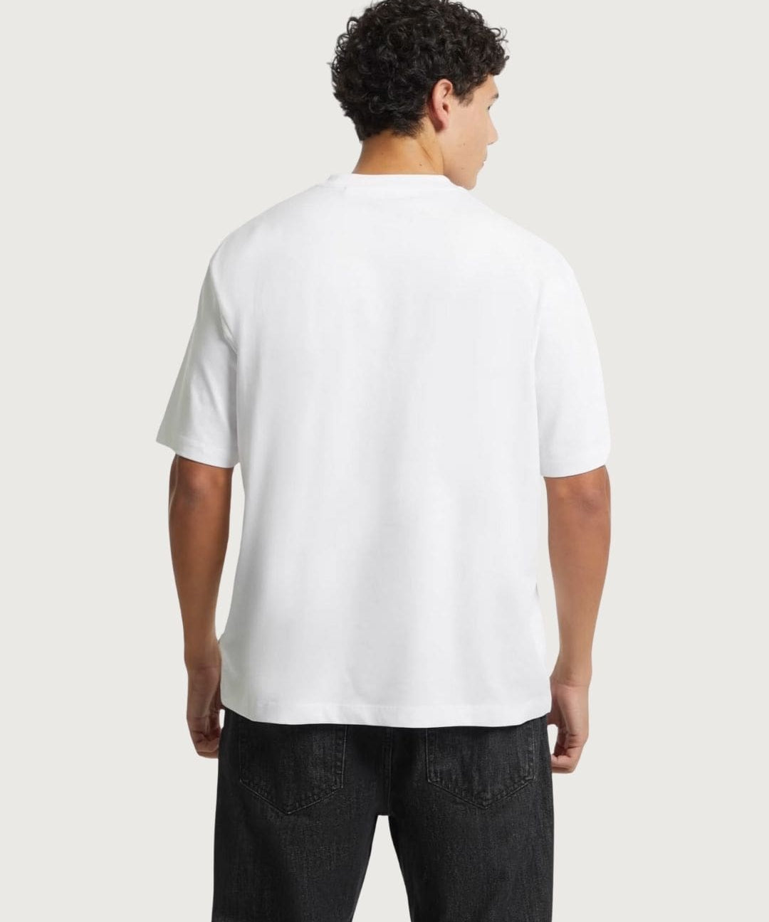 GUESS41263_3_-min.jpg