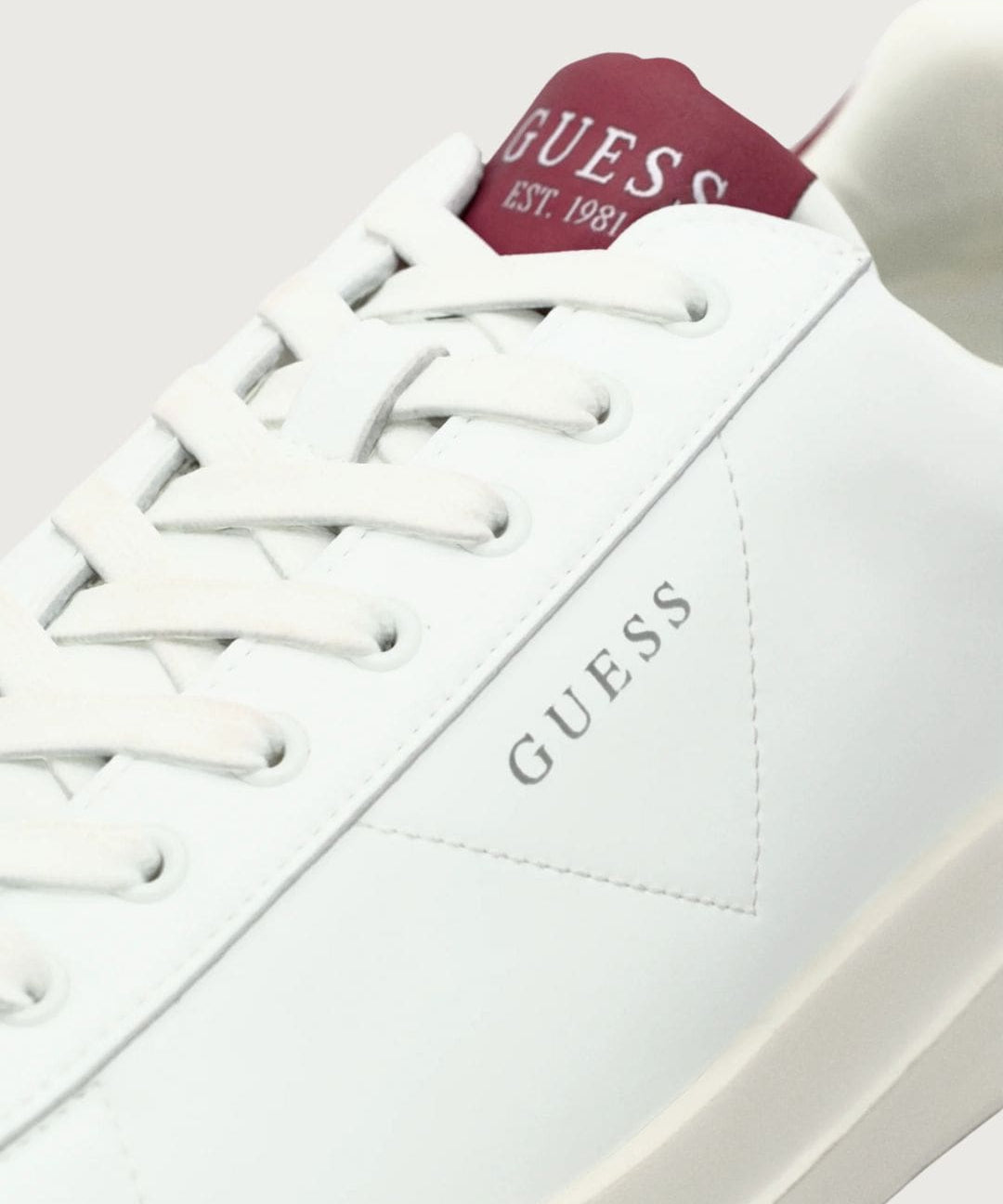 GUESS41509_3_-min.jpg