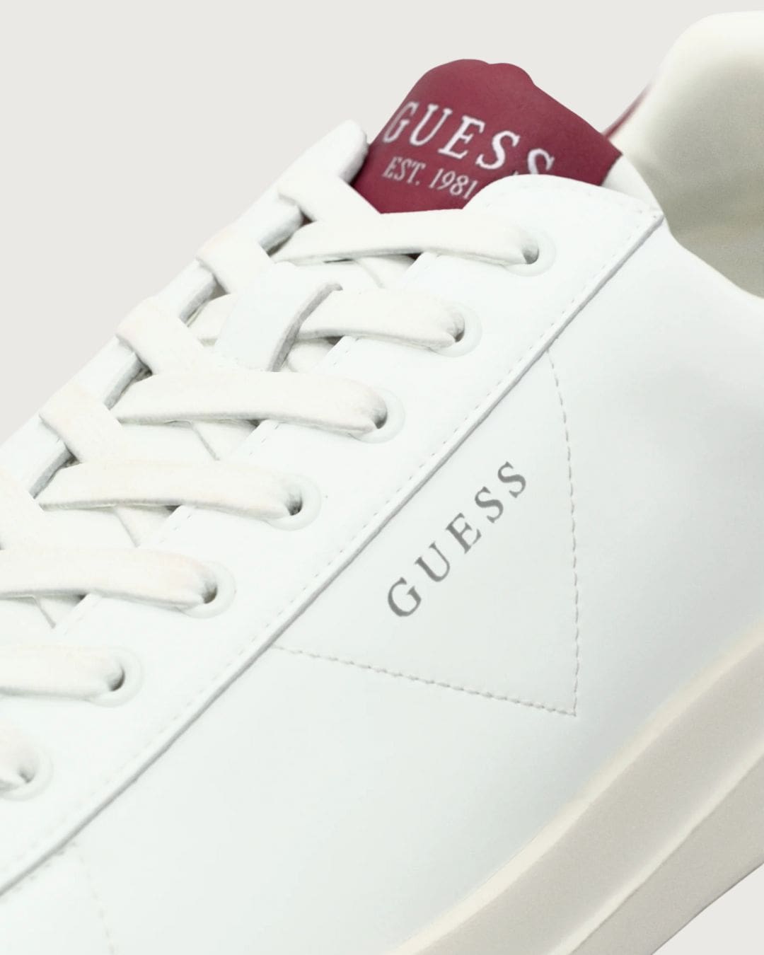 Deportiva Elba Guess
