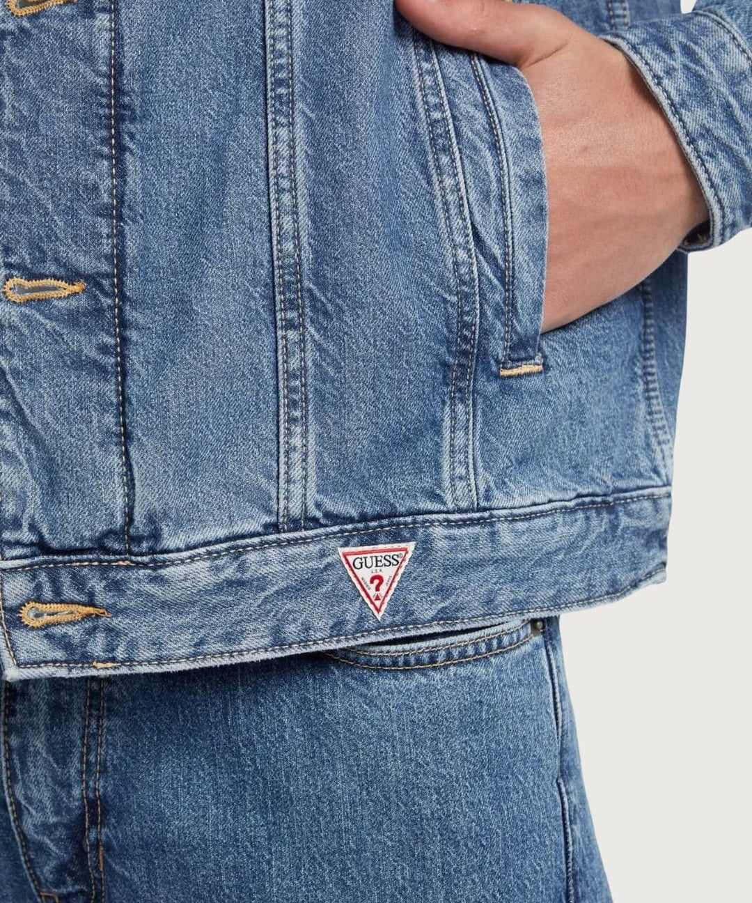 GUESSJEANS42585_5.jpg