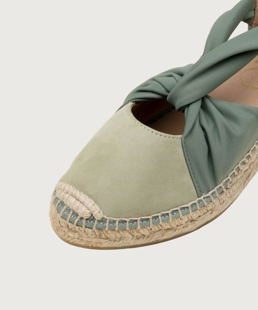 Gaimo39726_3_-min.jpg