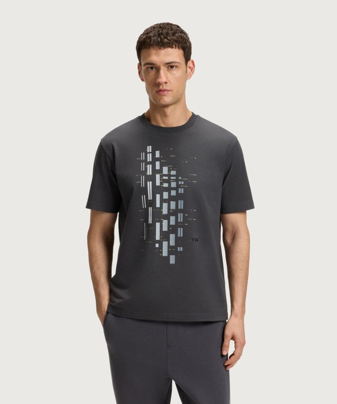 HUGOBOSS40221_2_-min.jpg