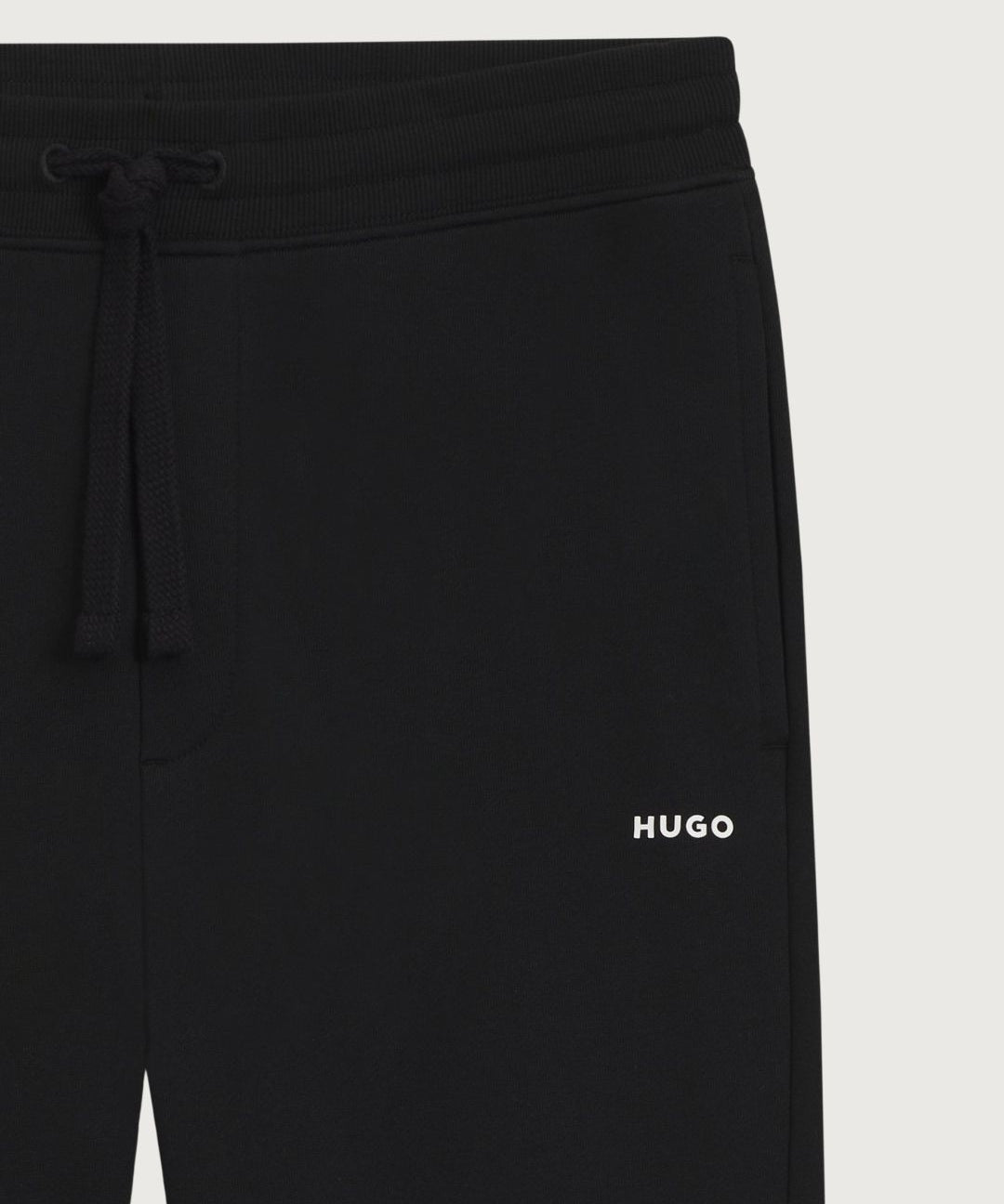 HUGOBOSS40383_4_-min.jpg