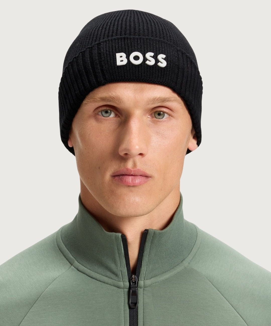 HUGOBOSS40418_2_-min.jpg