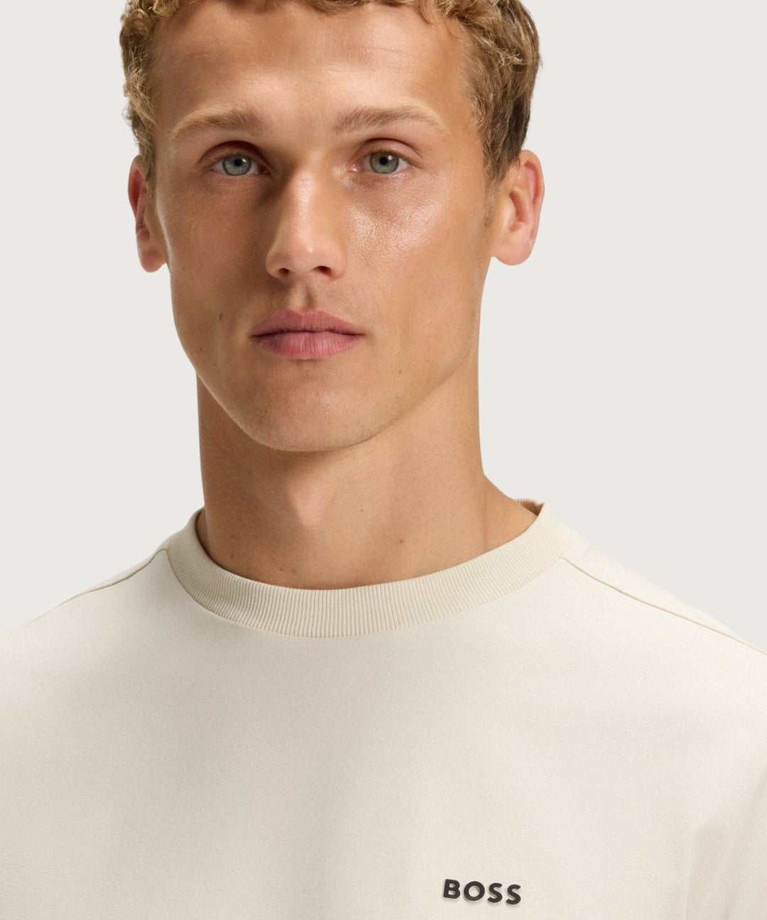 HUGOBOSS40421_3_-min.jpg
