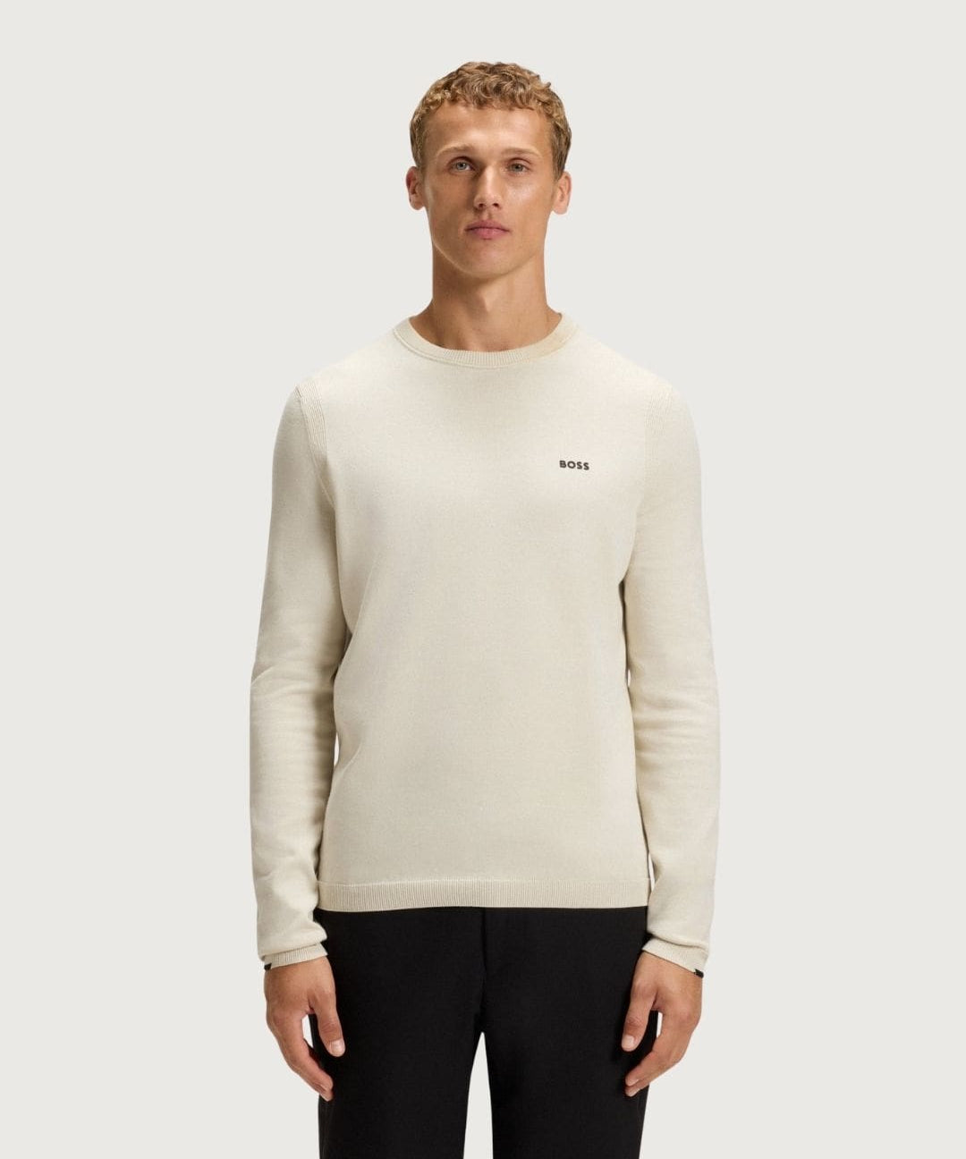 HUGOBOSS40430_2_-min.jpg