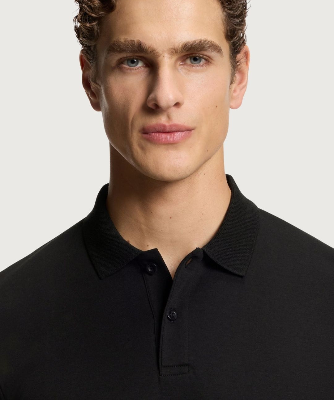 HUGOBOSS40437_3_-min.jpg