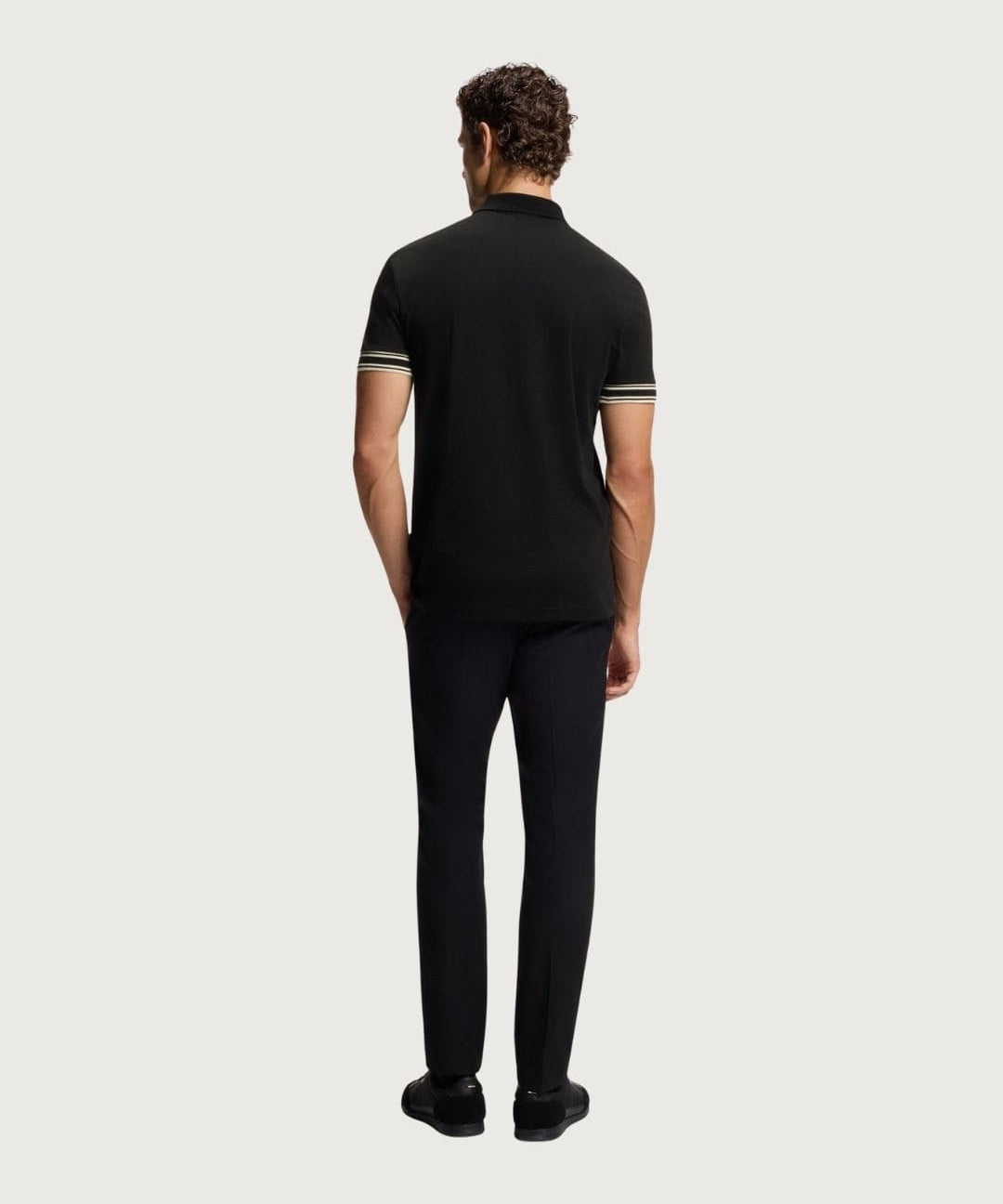 HUGOBOSS40437_4_-min.jpg