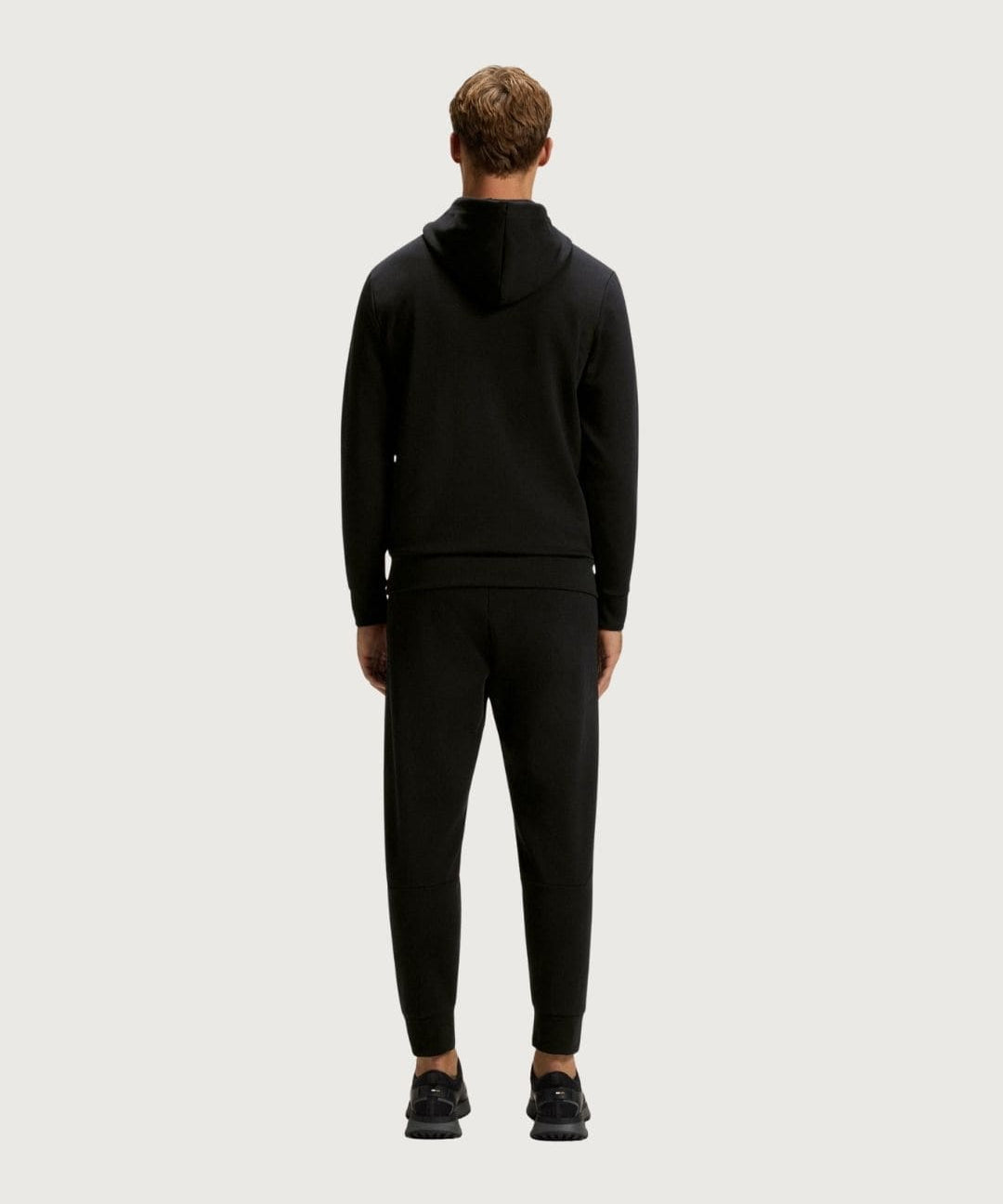 HUGOBOSS40443_4_-min.jpg