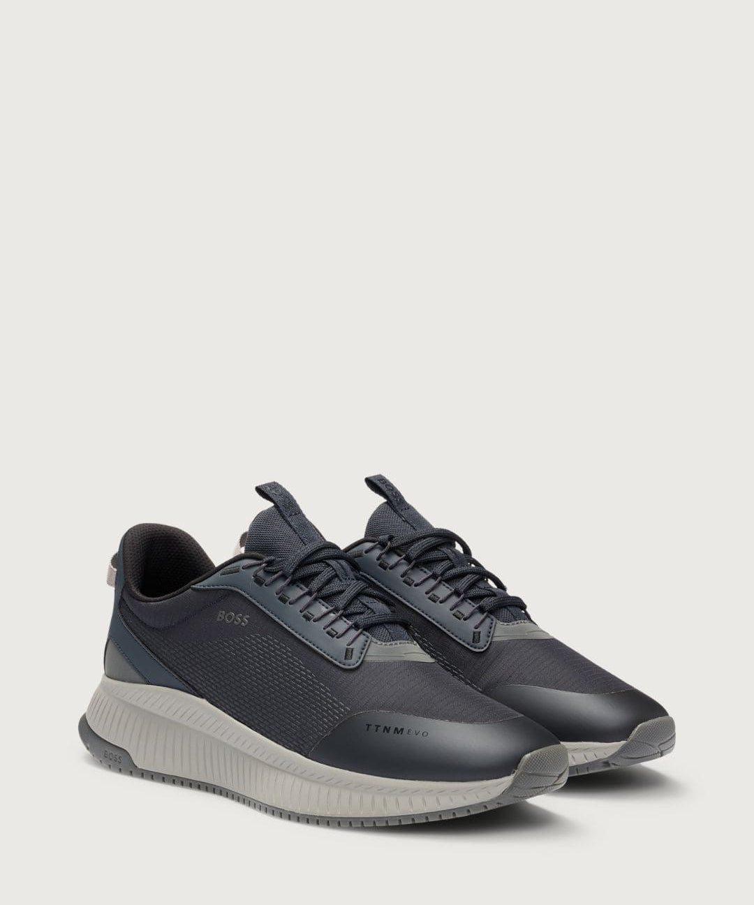 HugoBOSS39291_2_-min.jpg