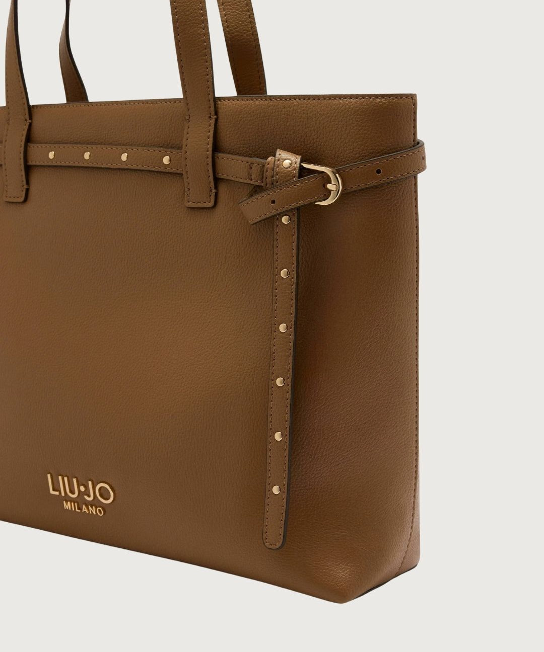 LIUJO41115_4_-min.jpg