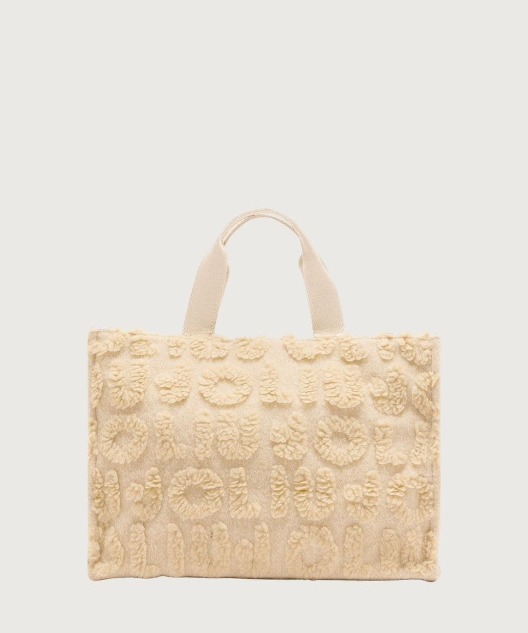 LIUJO41118-min.jpg