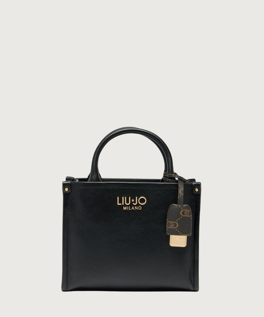 LIUJO41335-min.jpg