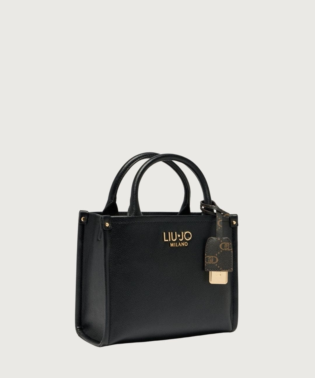 LIUJO41335_2_-min.jpg