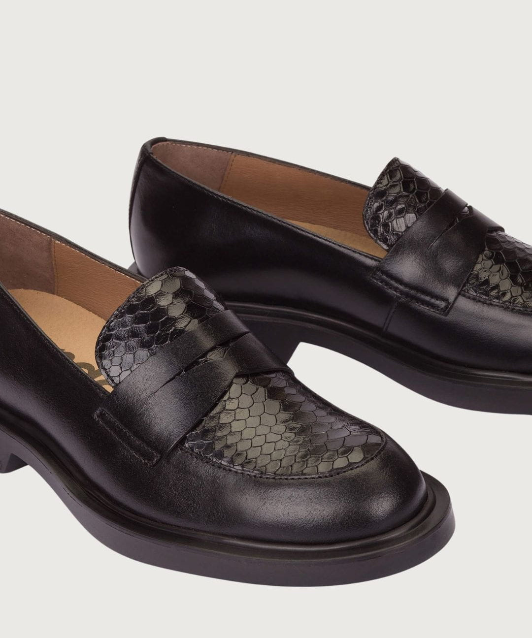 Mocasin_Wonders_44059.jpg