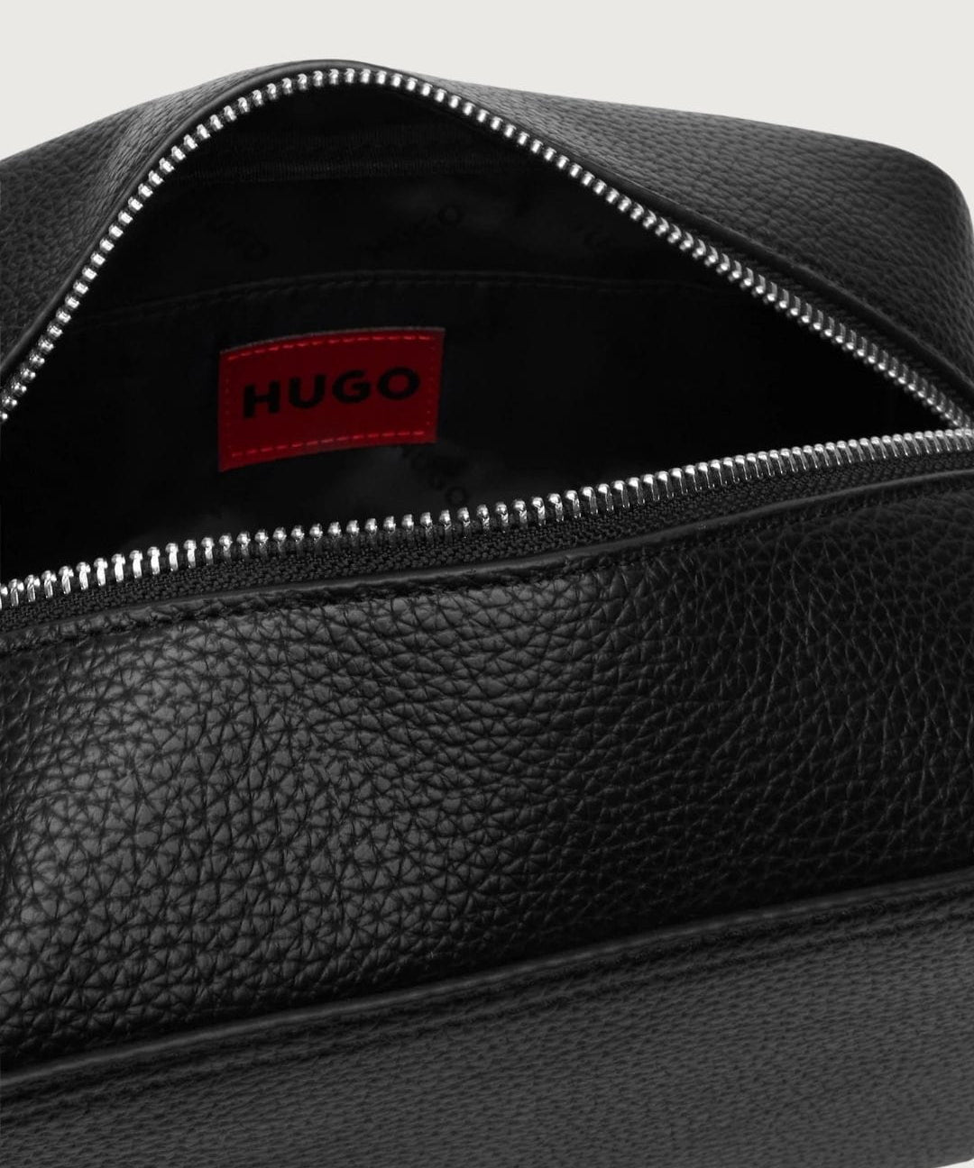 Neceser_HUGO_44665.jpg