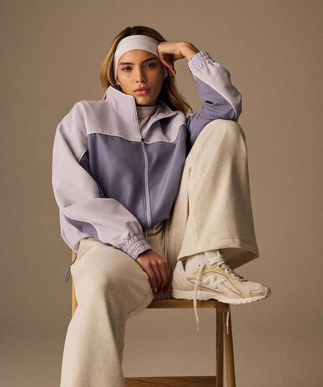 New_Balance_204_44584_2.jpg