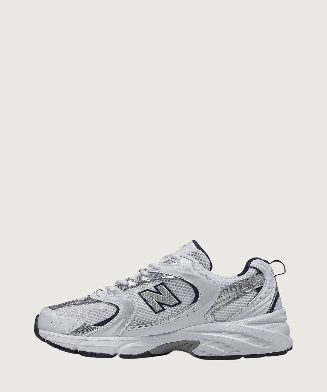 New_Balance_530_44120_2.jpg