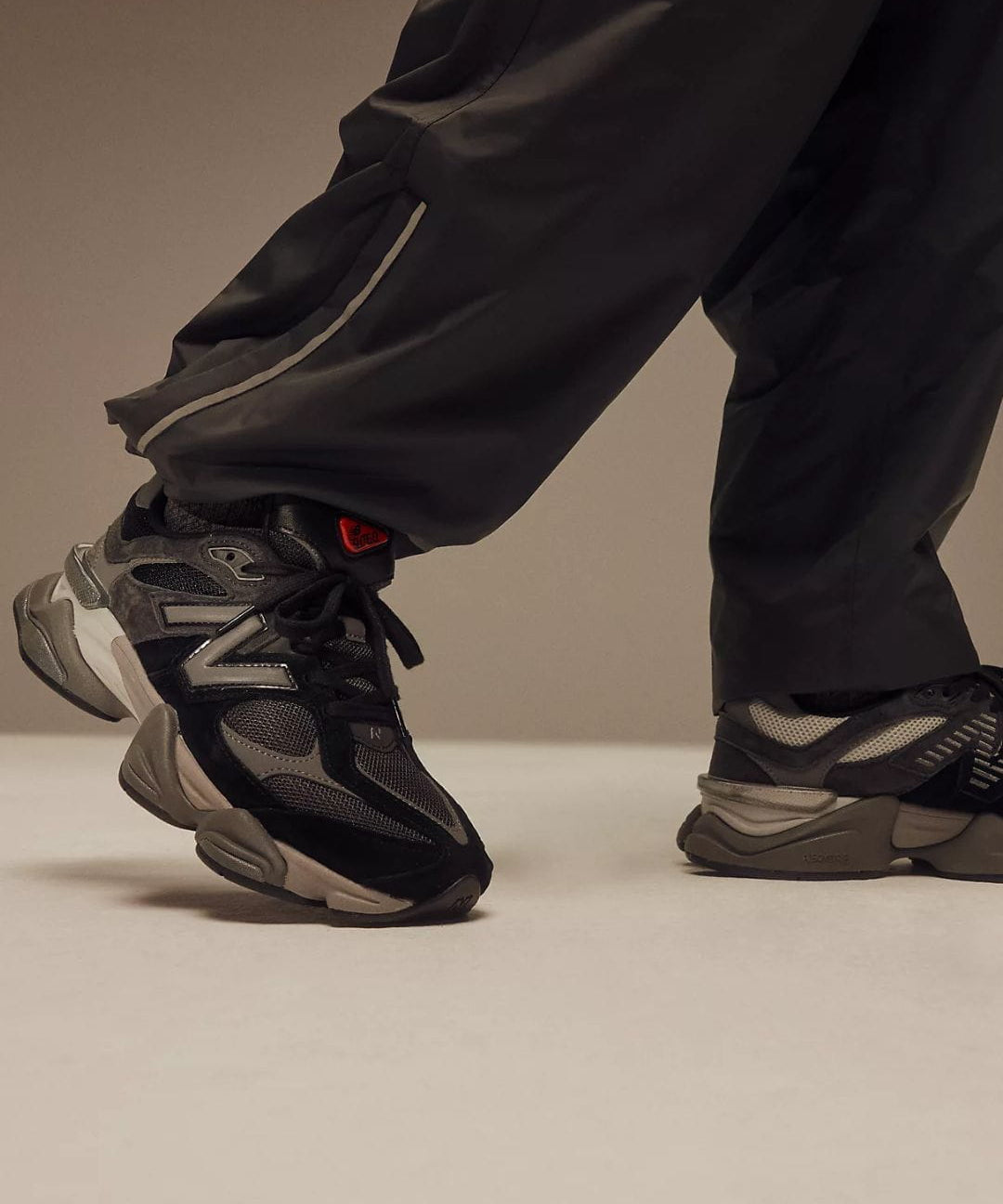 New_Balance_9060_44580_2.jpg