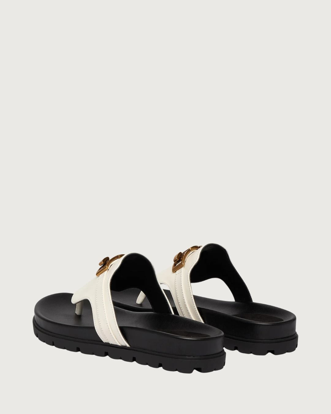 Sandalia Guess