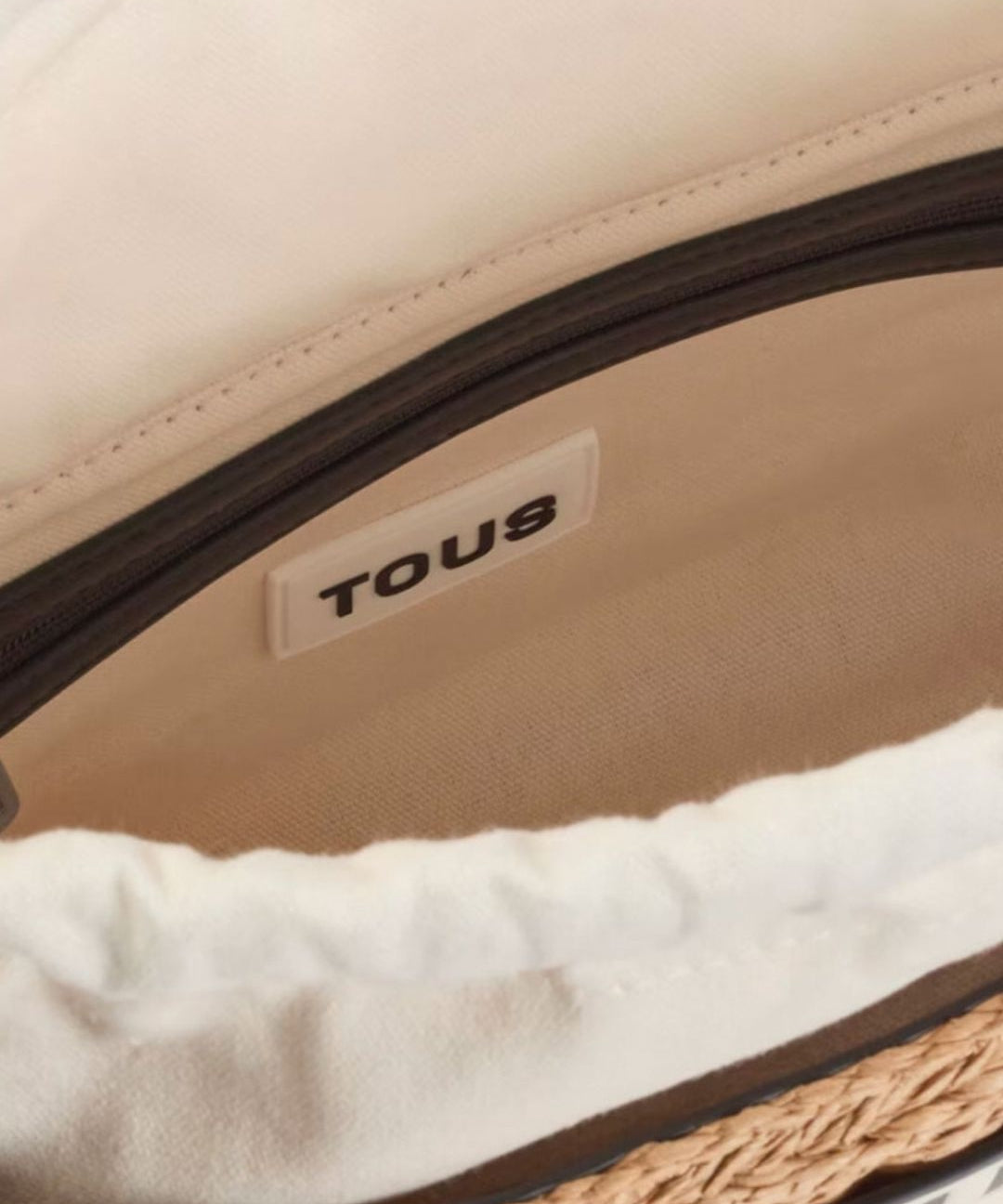 Tous38204_3_-min.jpg