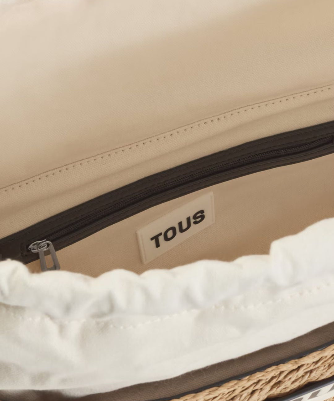 Tous38205_3_-min.jpg