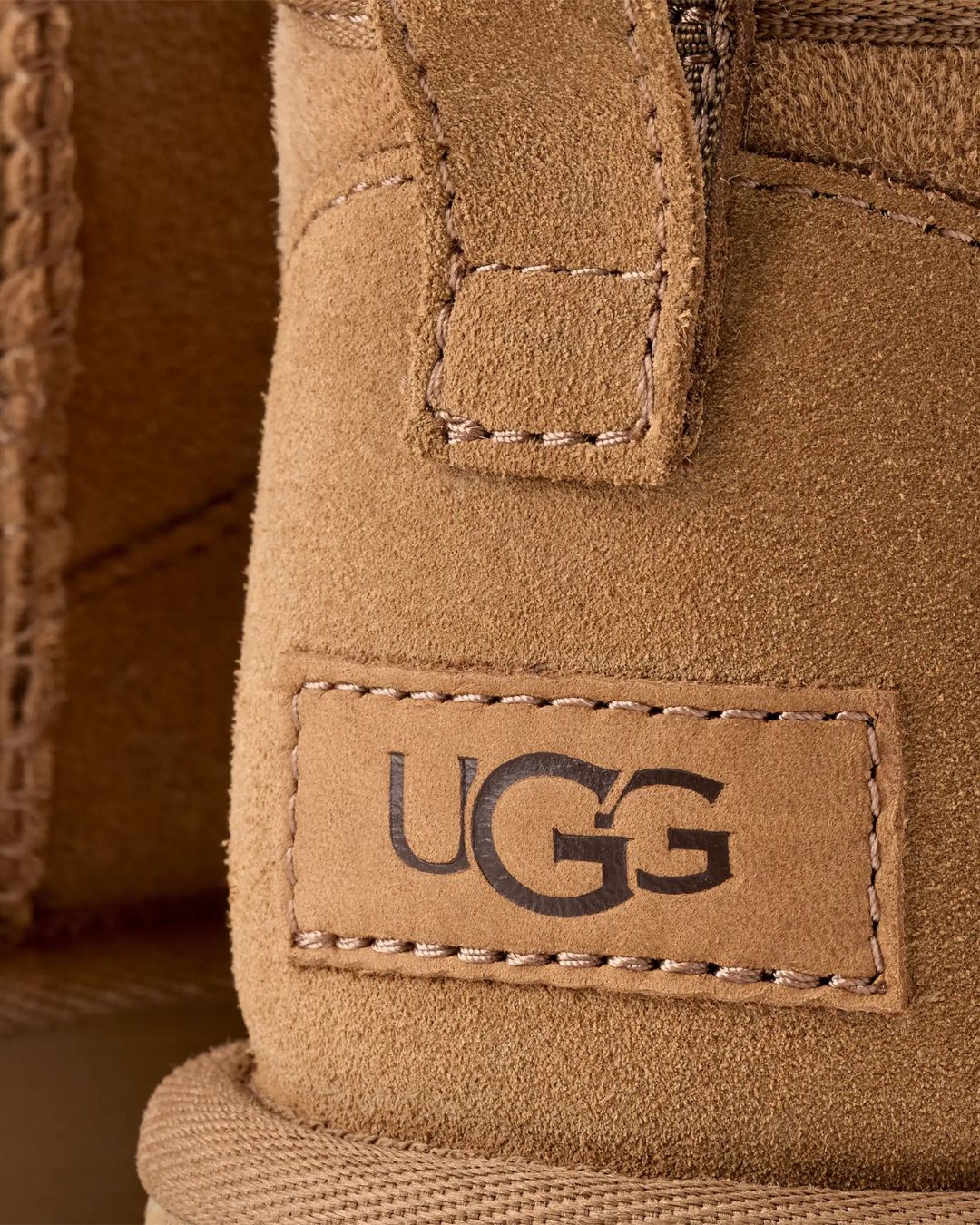 Botín Classic Ultra Mini UGG