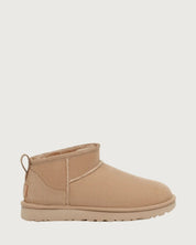 Botín Classic Ultra mini UGG