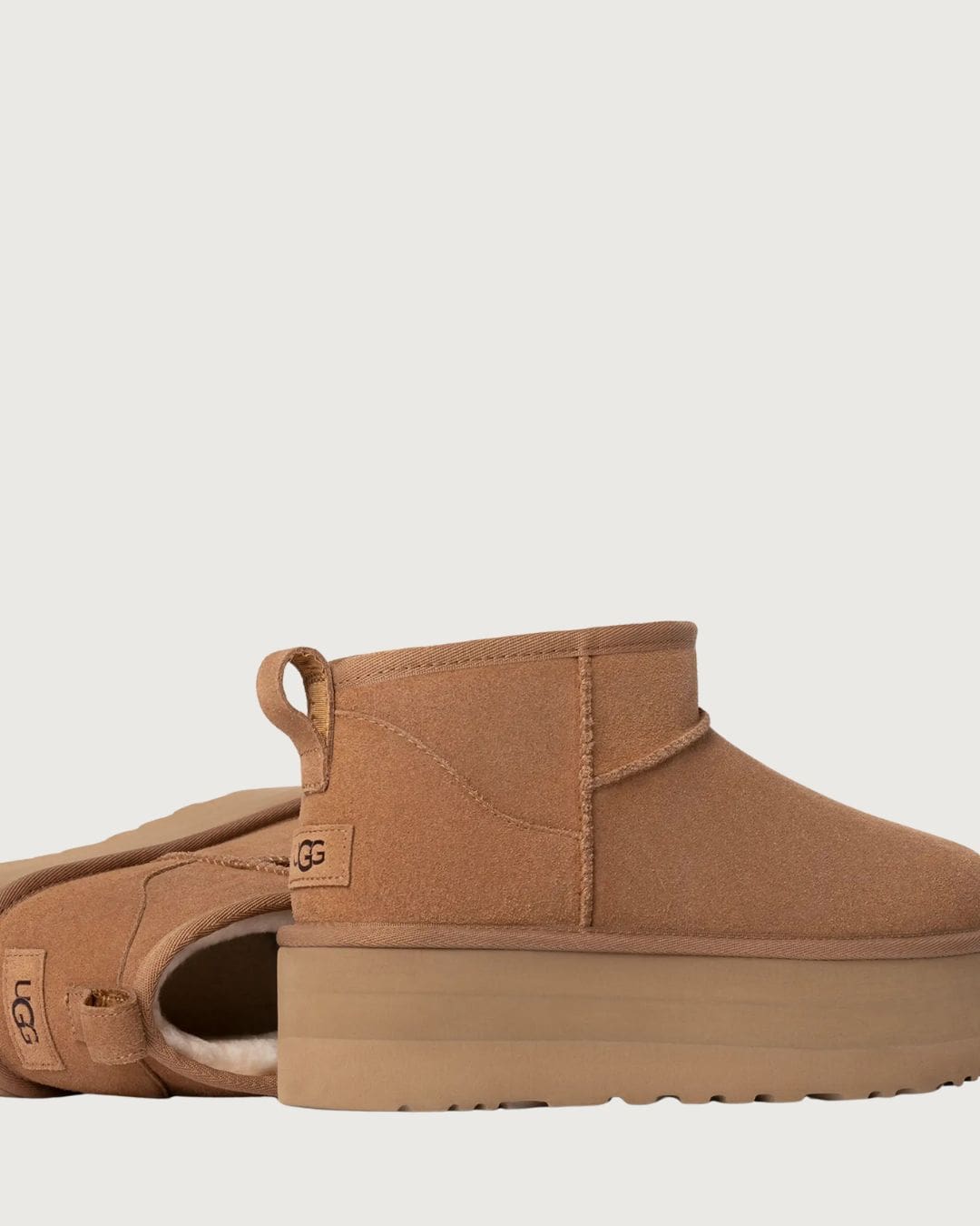 Botín Classic Ultra plataforma UGG