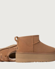 Botín Classic Ultra plataforma UGG