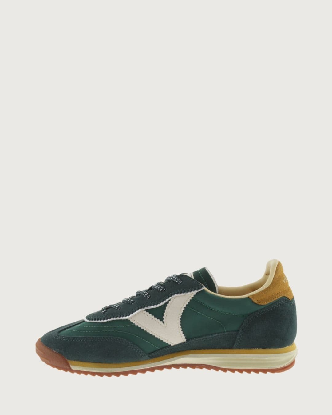 Deportivas Saturno Victoria
