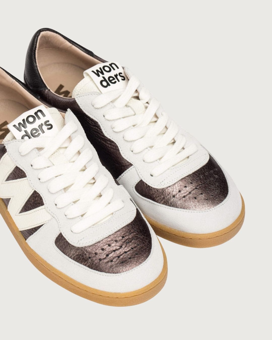 Deportiva Nubia Wonders