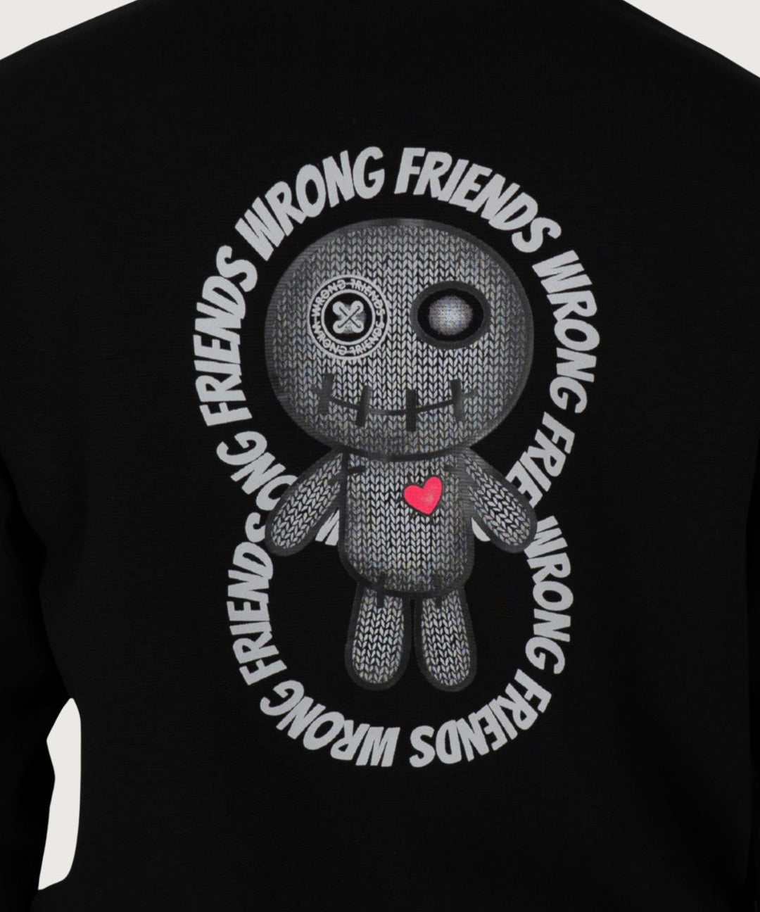 WrongFriends41387_4_-min.jpg