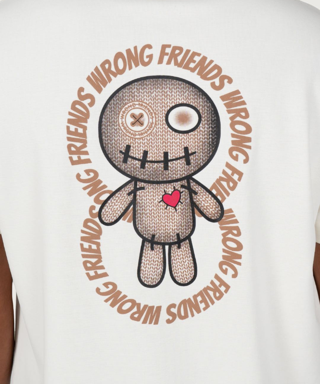 WrongFriends41389_4_-min.jpg