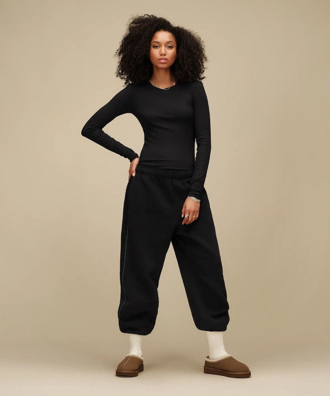 Zueco_UGG_44046_2.jpg