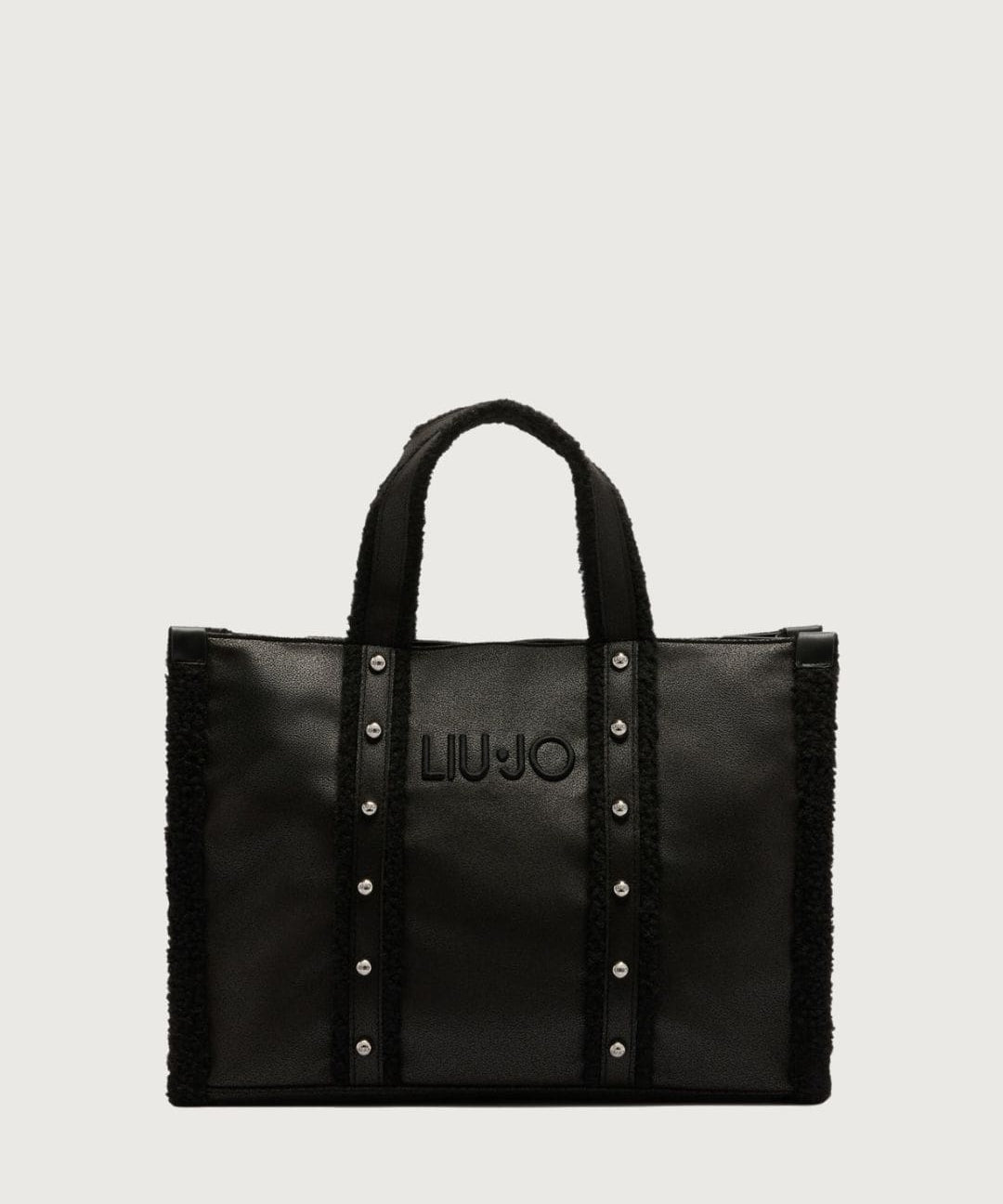liujo41120-min.jpg