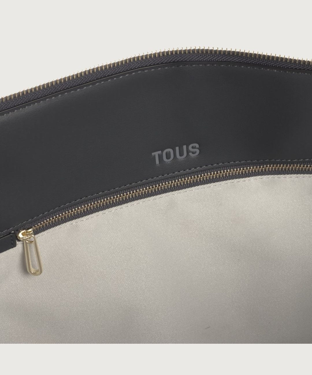 tous38115_3_-min.jpg